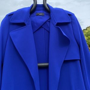 Theory Oakland Trench in Admiral Crepe 💙